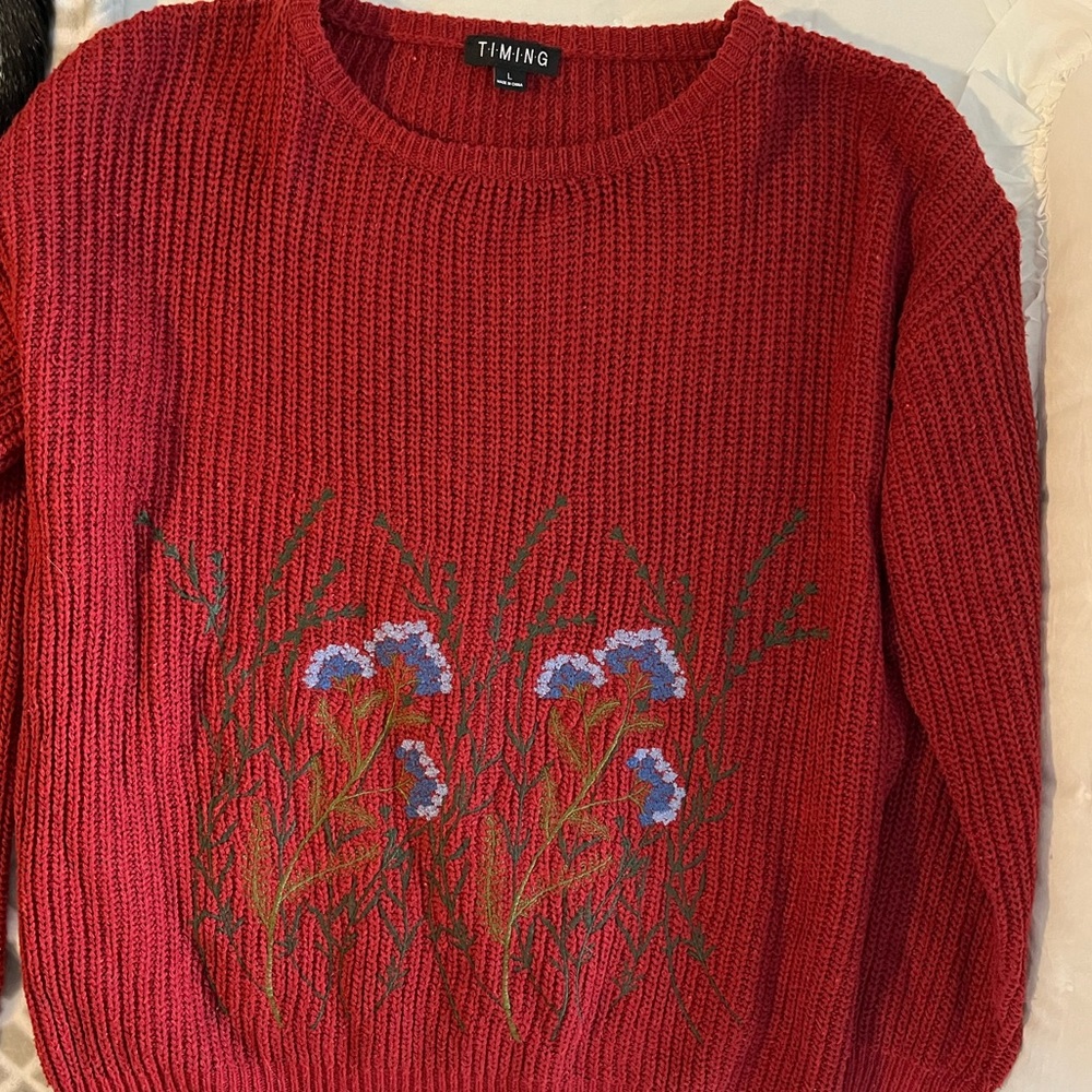 Forever 21 Floral Design Sweater